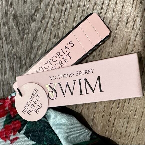 Victoria's Secret Floral Bikini Set with Adjustable Straps - Picture 10 of 16